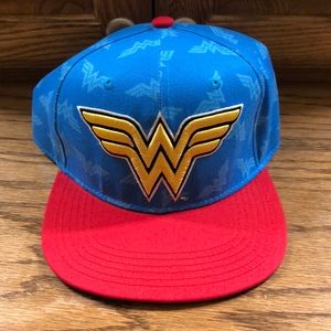 NWT Wonder Woman flat visor baseball cap